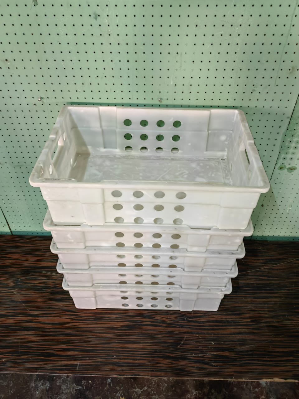 Solid Butcher Lug crates x5 smaller size