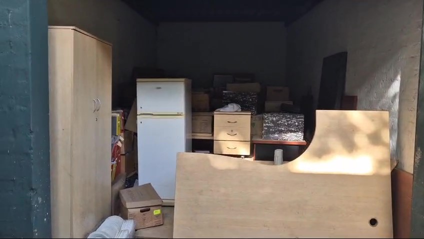 29 - Fridge Unit