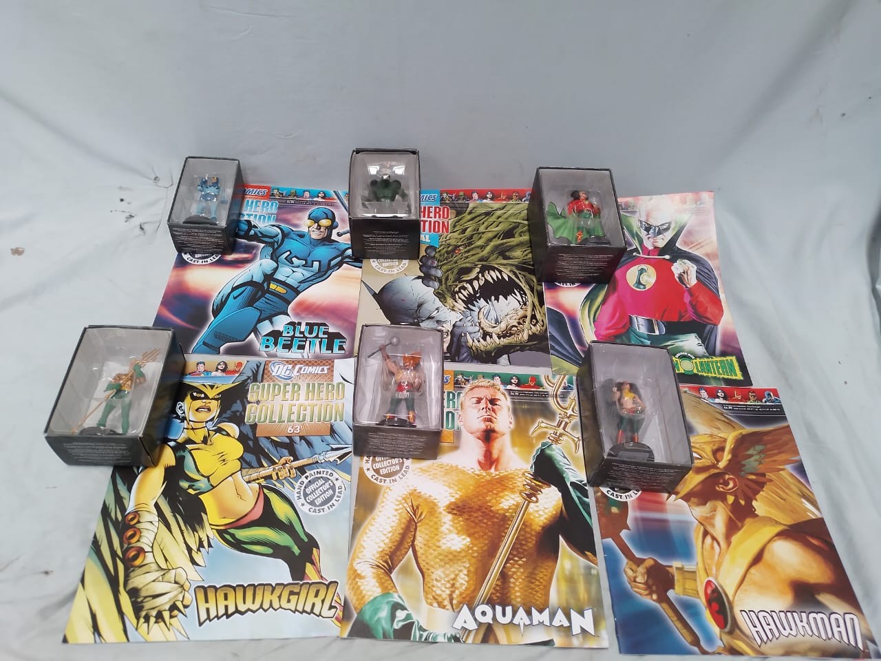 DC Super Hero Collection x 6 (Figurines and Magazines) - price per piece