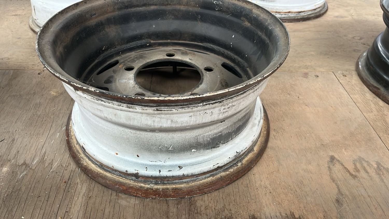 Land Rover Defender / Disco 1 16 Inch Wheel Rim