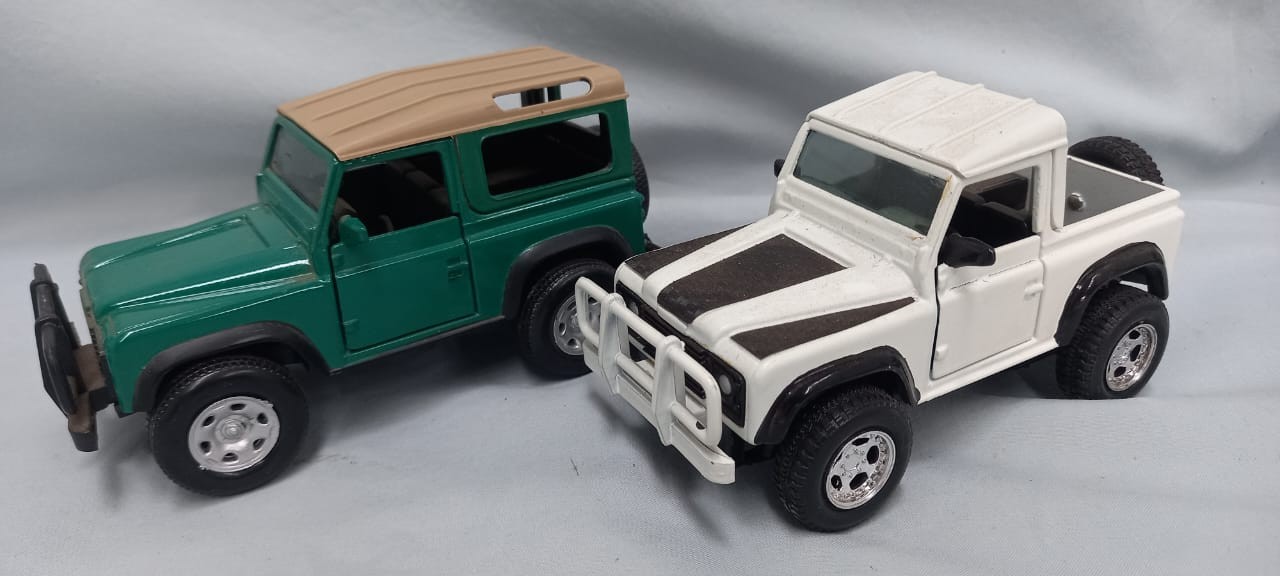 Collection of 6 Land Rover Models