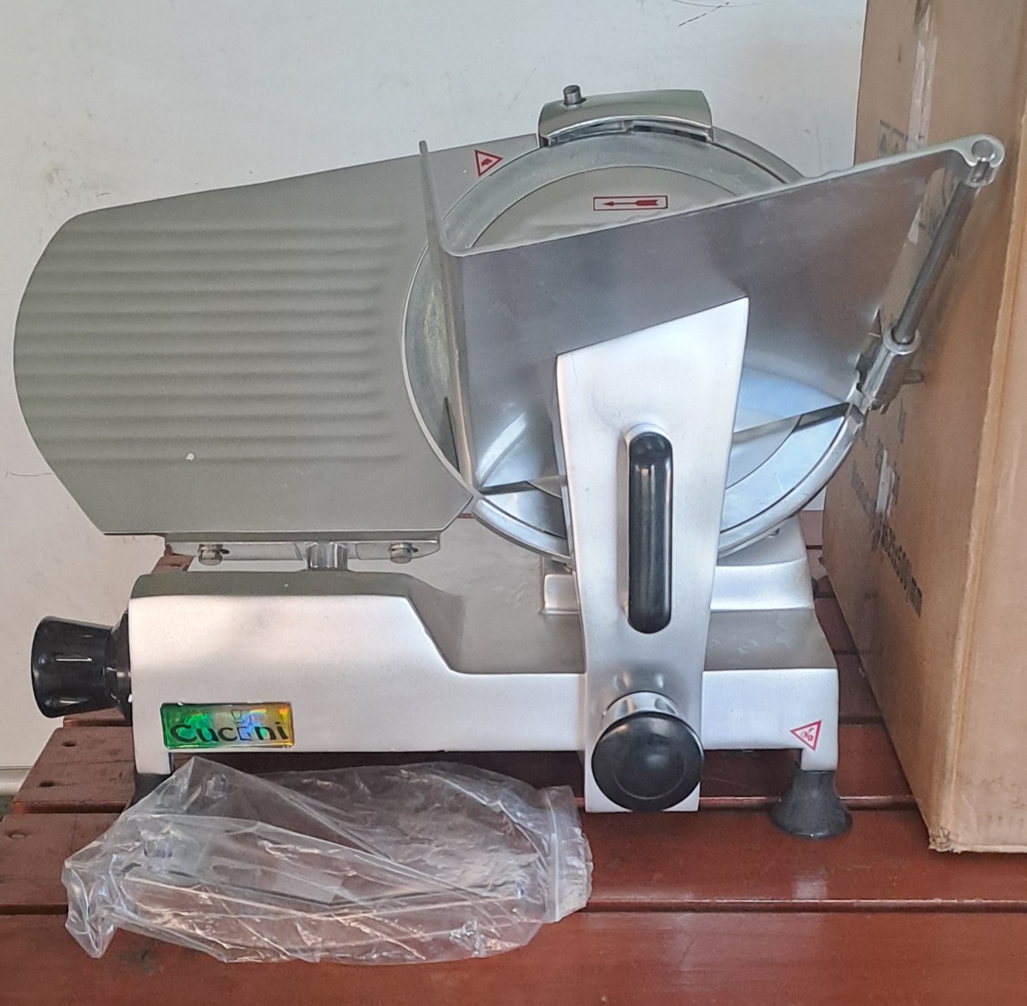 Brand new Industrial electric meat slicer