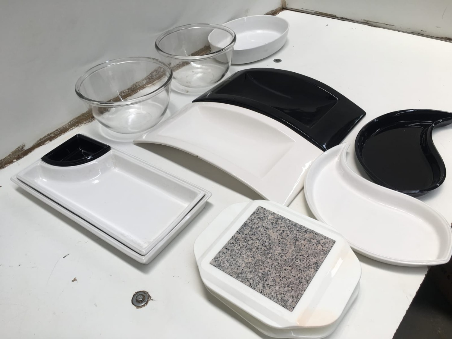 Joblot of Plates and bowls