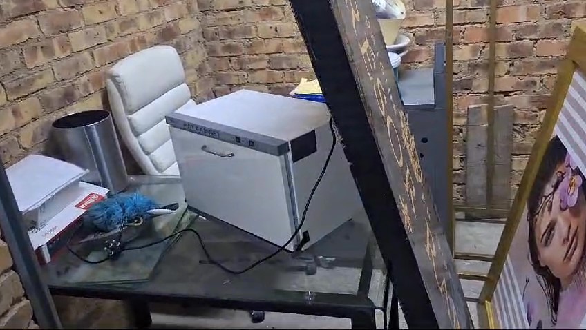 12 - Glass Table Unit