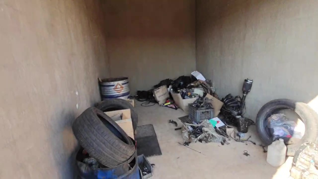 17 - Car Parts Unit