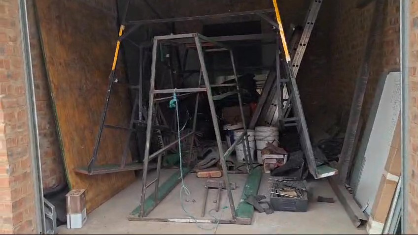 2 - Aluminium Ladder Unit